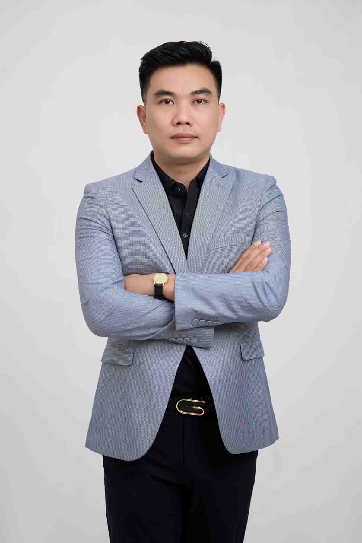 MR. ĐẶNG VŨ TRUNG