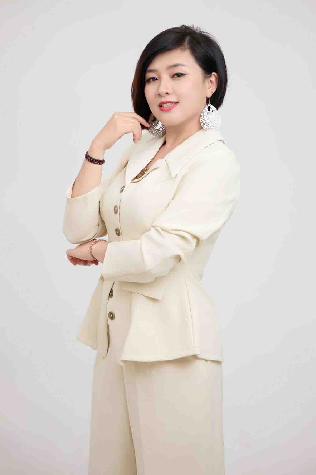 MS. NGUYỄN THỊ HOÀNG YẾN